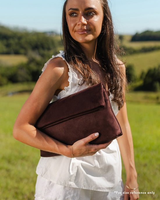 Luka Suedette Clutch - Blonde