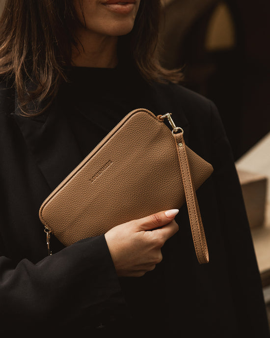 Poppy Clutch - Honey